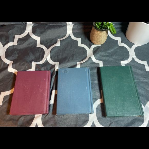 SOLD
 Vintage Home Interiors Wooden Books Home Decor - Picture 11 of 11